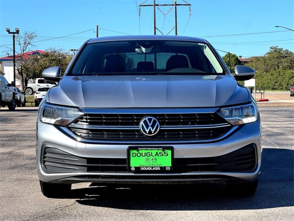 Certified 2024 Volkswagen Jetta 1.5T SE Sedan