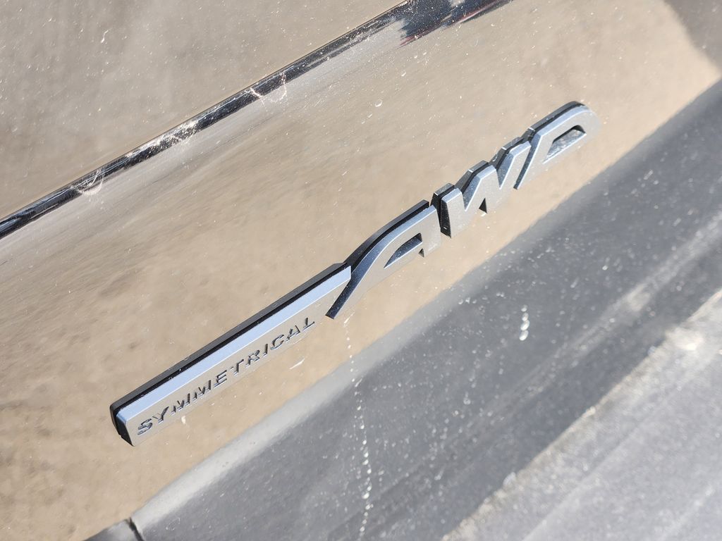 2026 Subaru Outback Limited - Photo 8