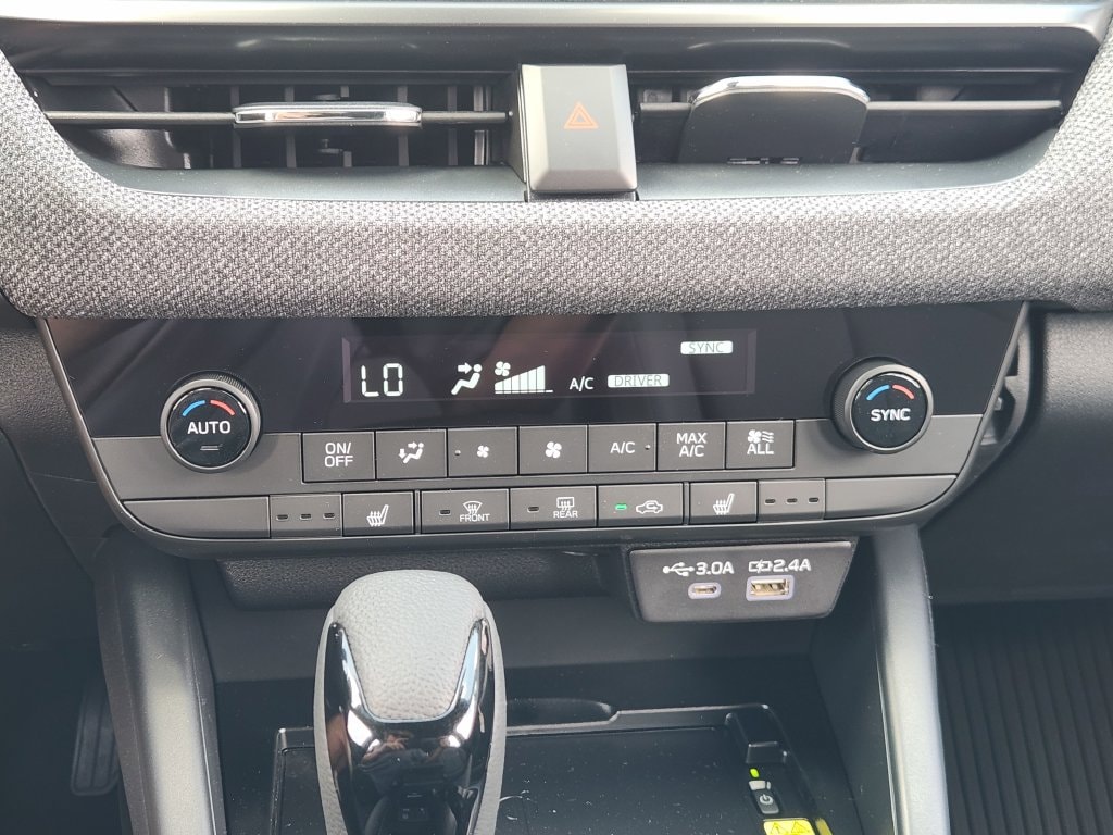 2026 Subaru Outback Limited - Photo 16