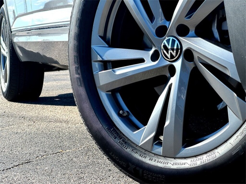 Certified 2024 Volkswagen Atlas Cross Sport 2.0T SEL R-Line SUV