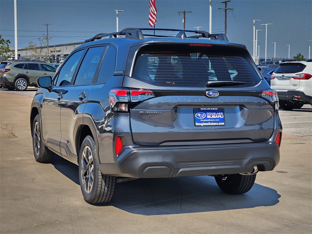 2025 Subaru Forester Base photo 3