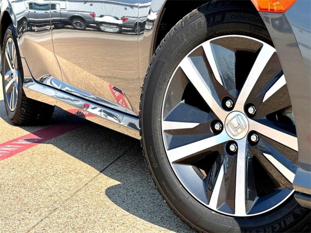 Used 2020 Honda Civic LX Hatchback