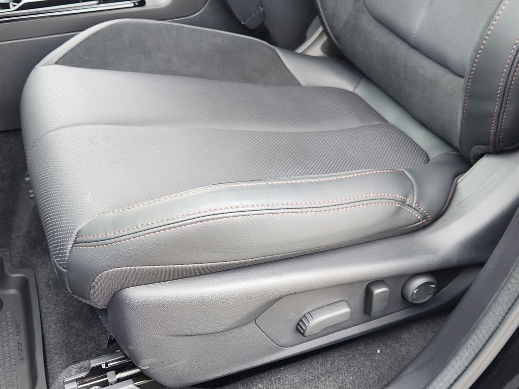 2026 Subaru Forester Touring - Photo 17