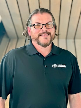 Staff member Shawn Dayton from ID_57caf1ac3429