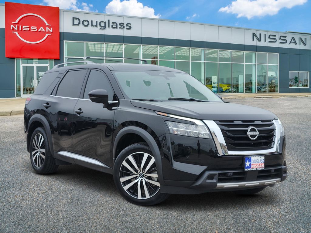 Used 2024 Nissan Pathfinder Platinum