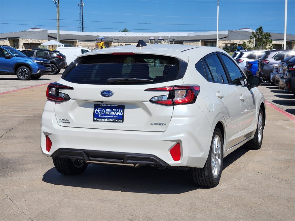 2025 Subaru Impreza Base photo 2
