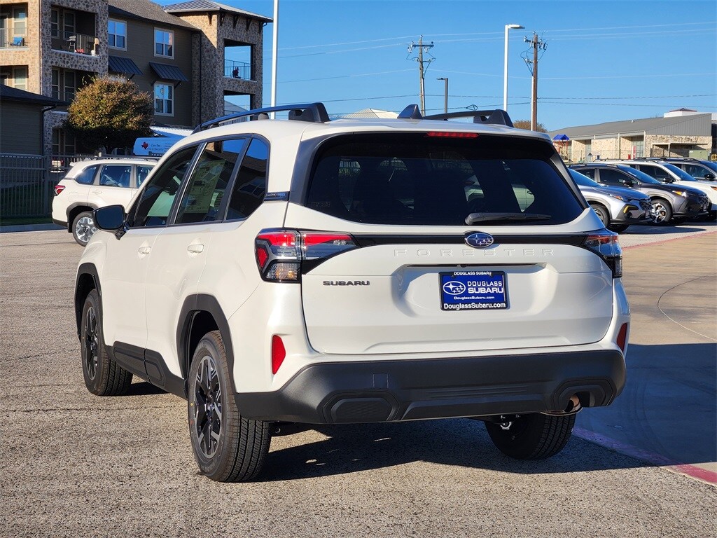 2026 Subaru Forester Premium photo 4