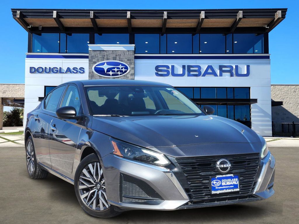 2024 Nissan Altima SV