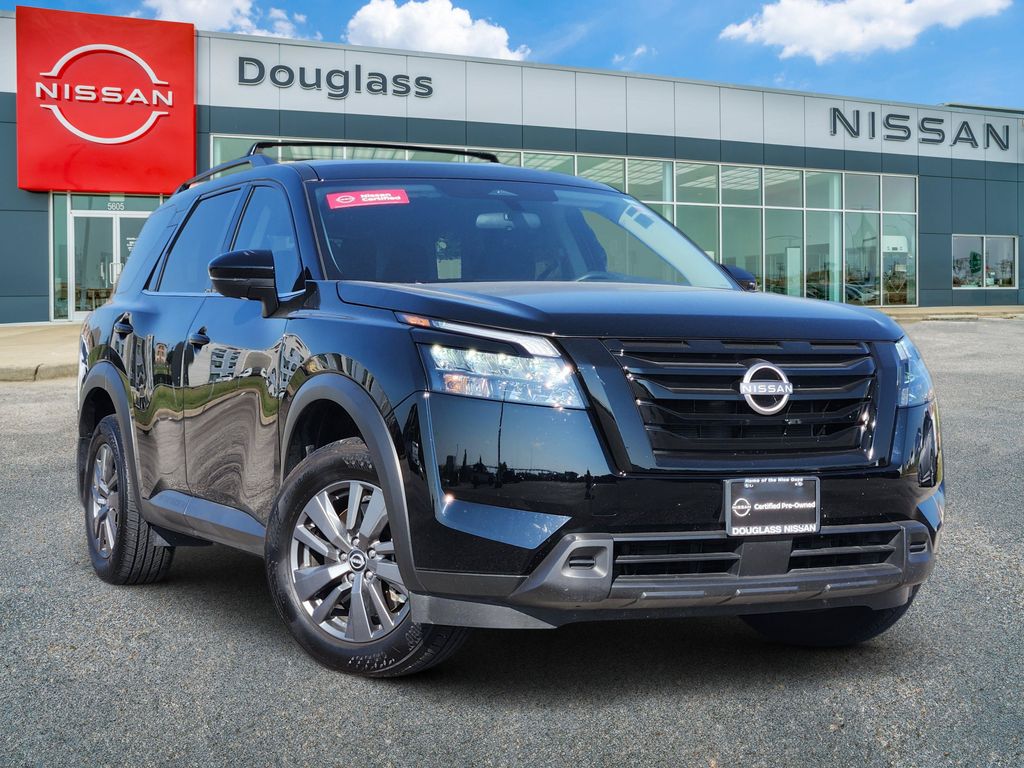 Used 2025 Nissan Pathfinder SV