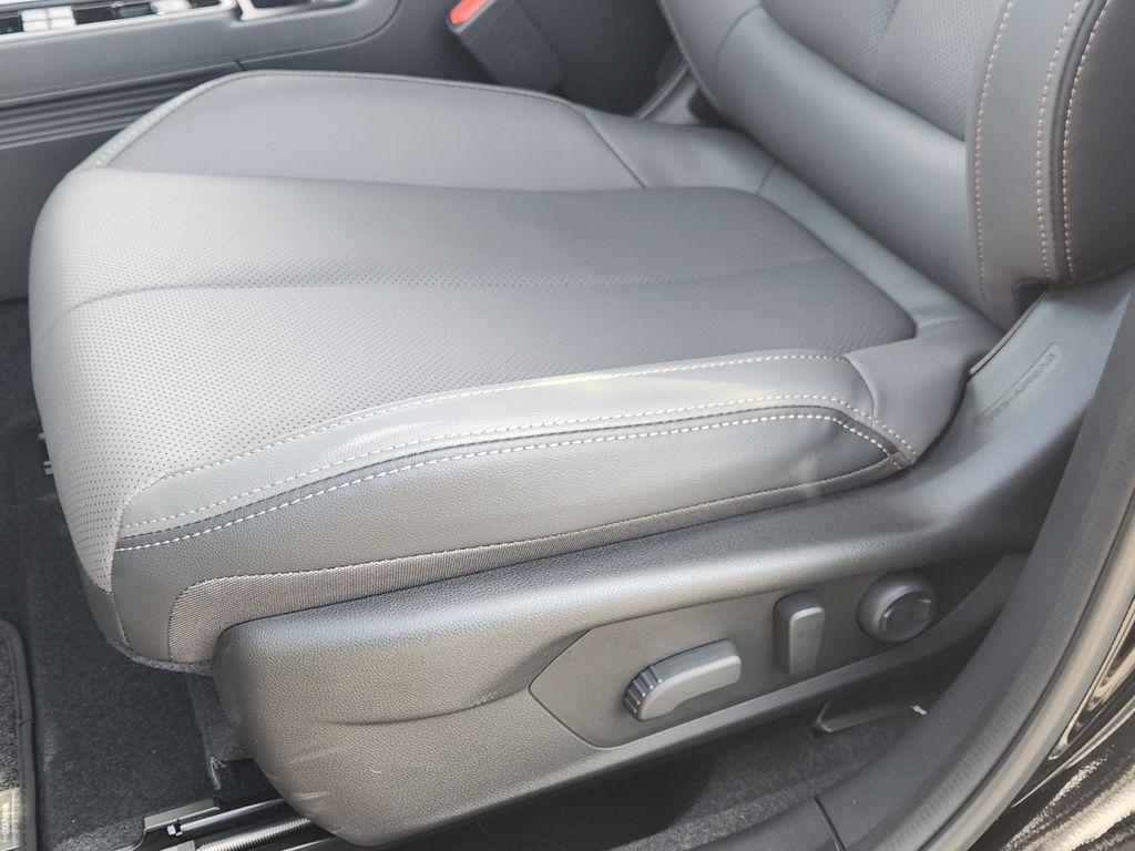 2026 Subaru Outback Limited - Photo 17