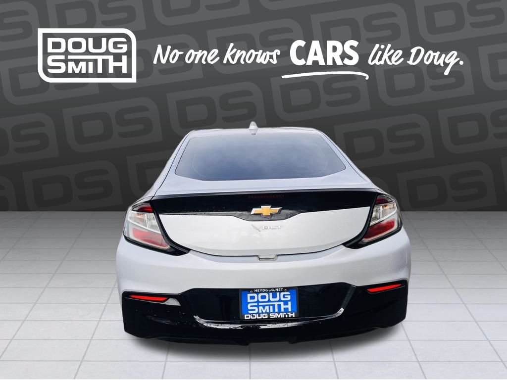 2017 Chevrolet Volt LT photo 4