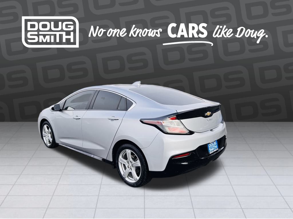 2017 Chevrolet Volt LT photo 3