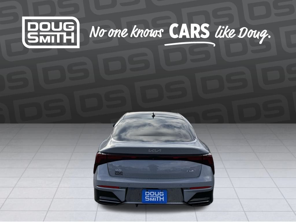 2025 Kia K5 GT-Line photo 4