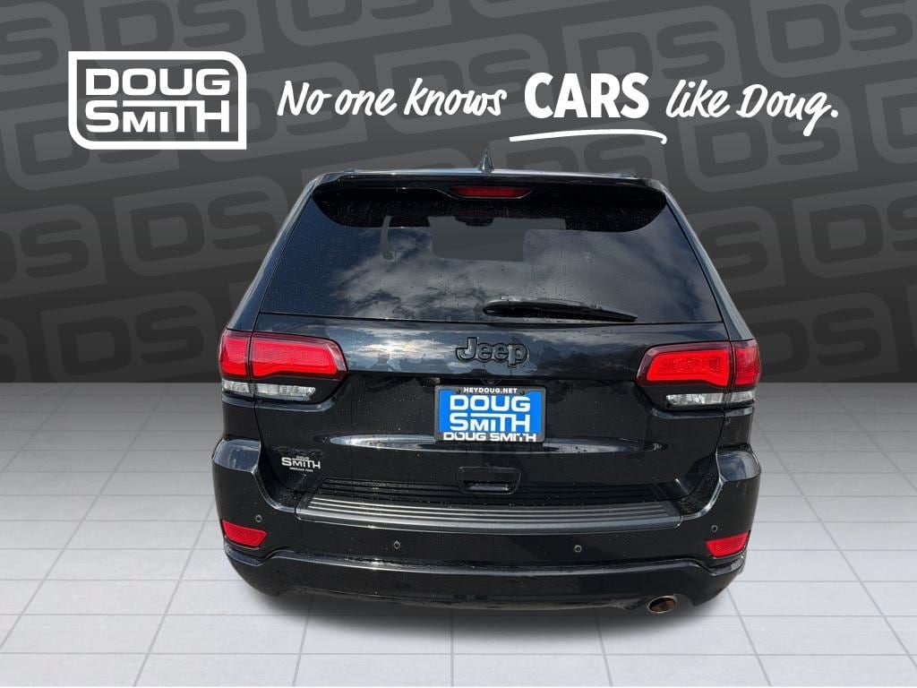 Used 2021 Jeep Grand Cherokee Laredo SUV