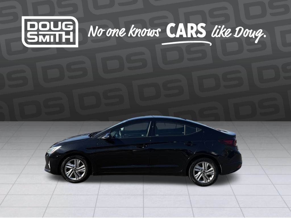 2020 Hyundai Elantra SEL photo 2