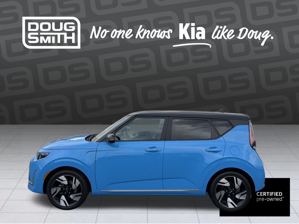 2023 Kia Soul GT-Line photo 2