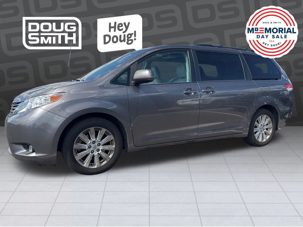 2014 Toyota Sienna's photo