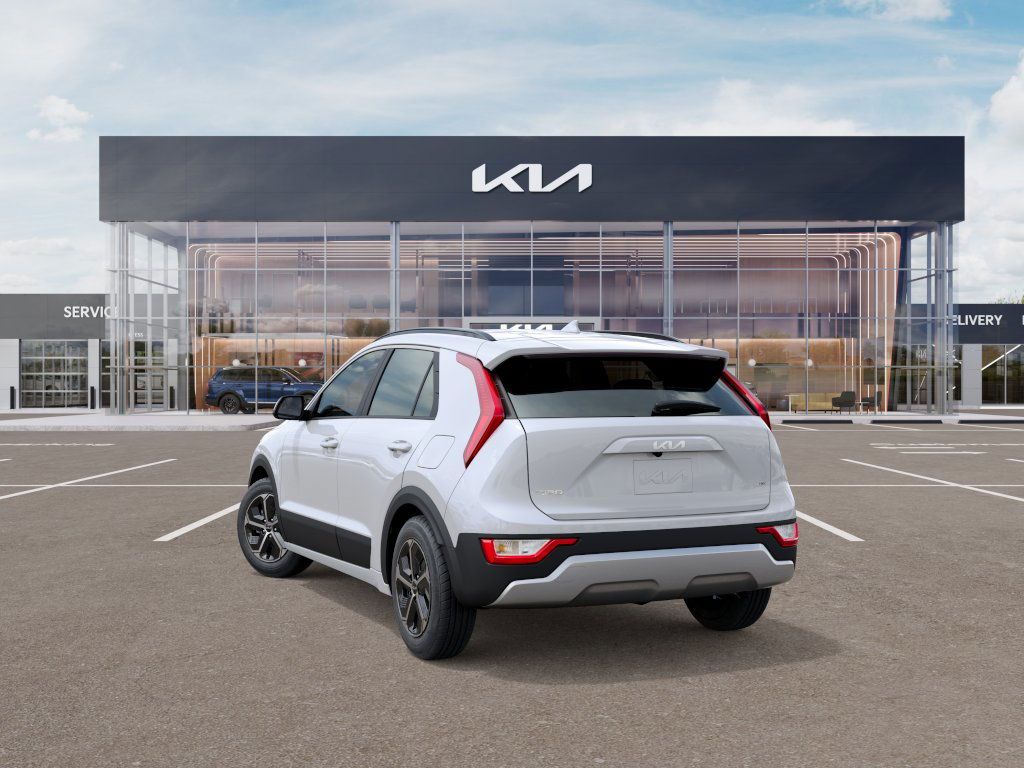 2026 Kia Niro LX photo 2