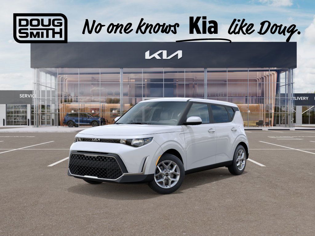 2025 Kia Soul LX's photo