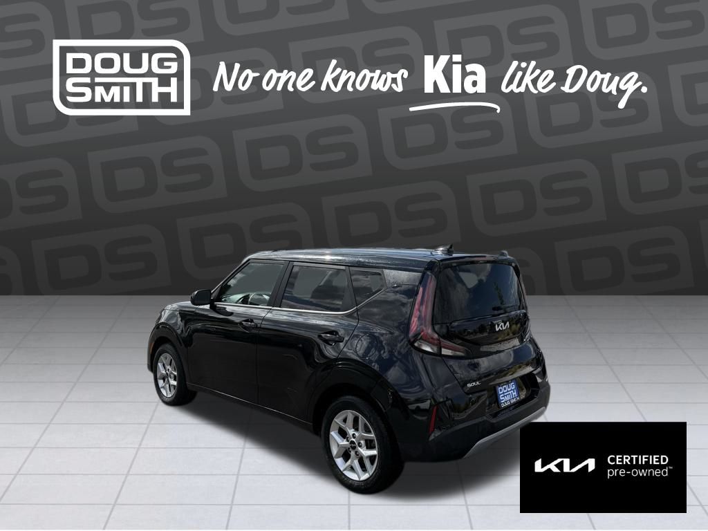 2024 Kia Soul LX photo 2