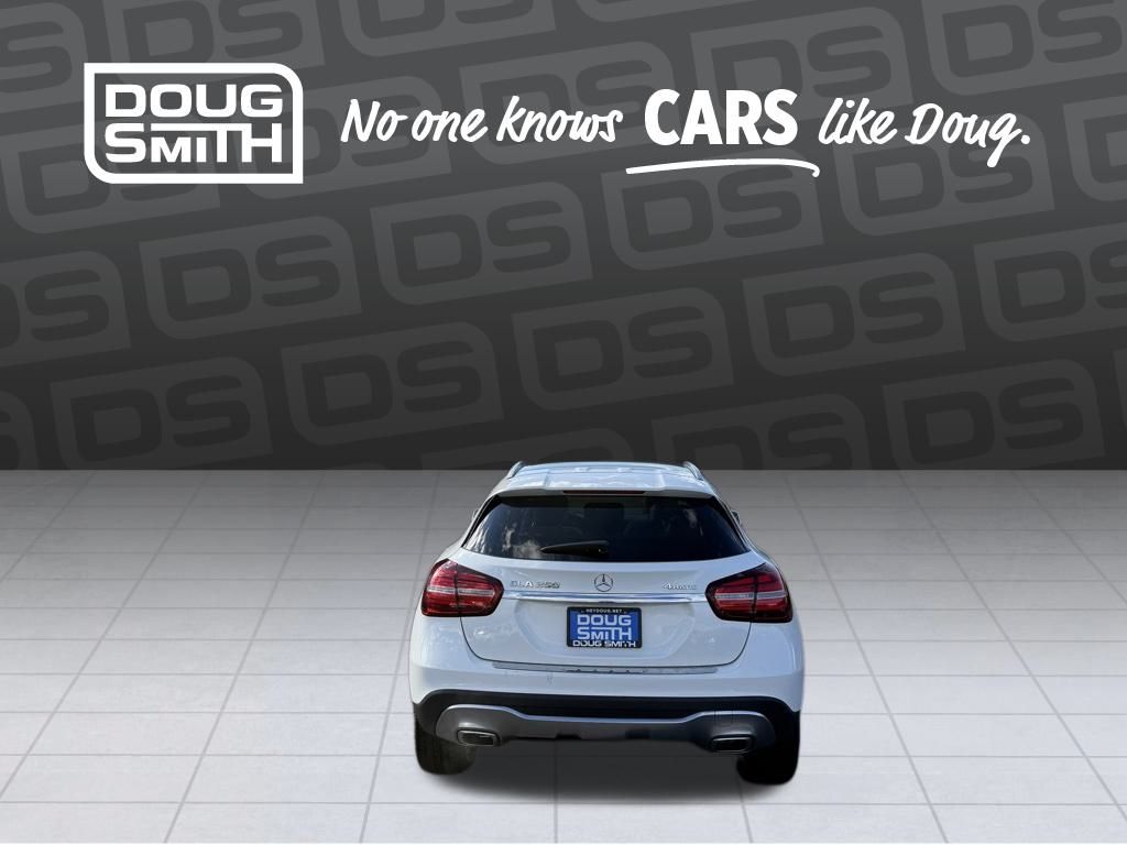 2020 Mercedes Benz GLA 250 4MATIC photo 4