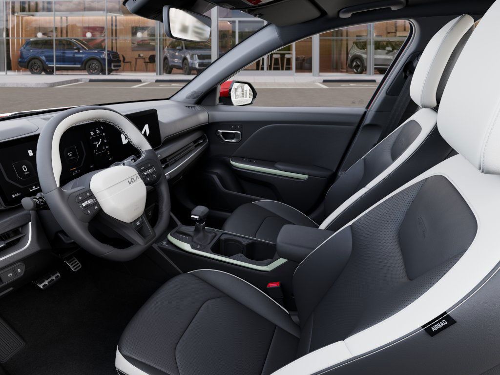 2025 Kia K4 GT-Line - Photo 17