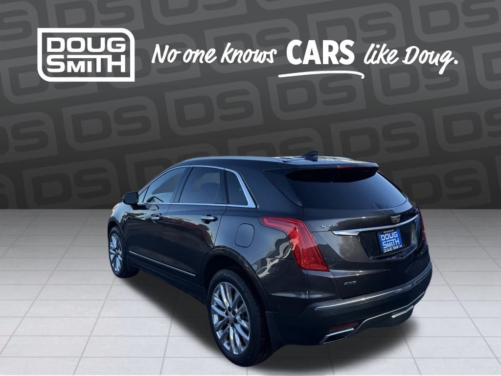 Used 2017 CADILLAC XT5 Platinum SUV