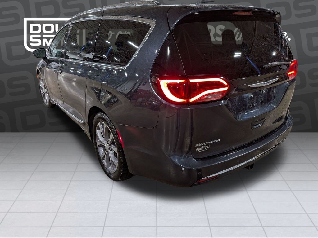 Used 2019 Chrysler Pacifica Limited Van Passenger Van