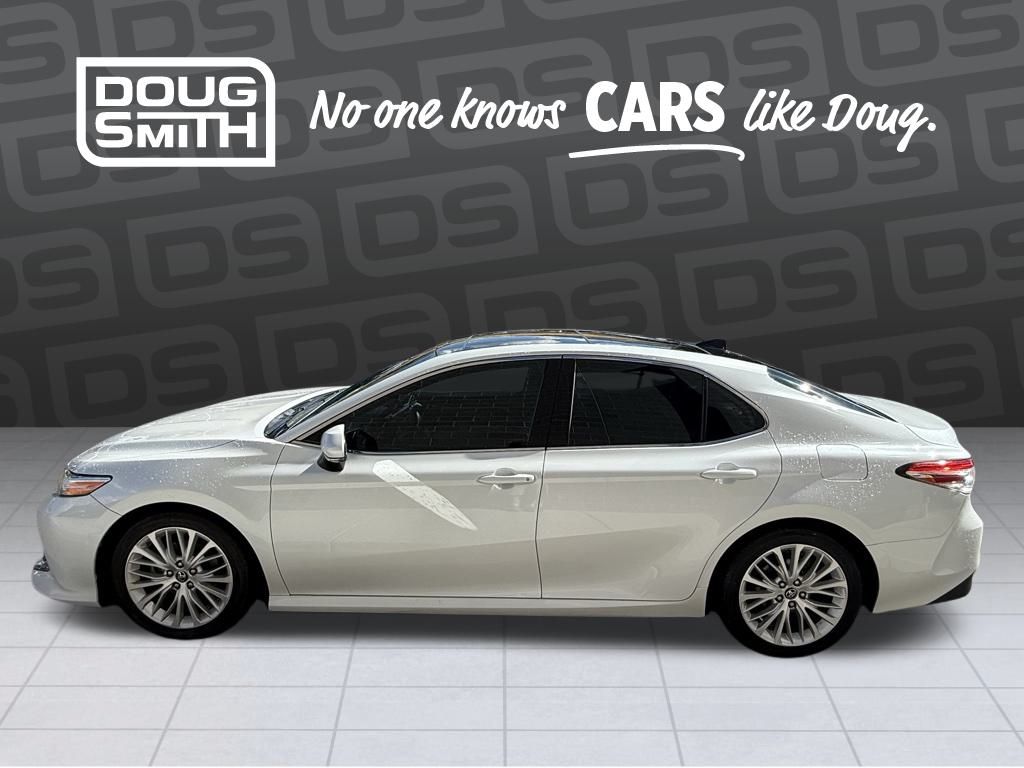 2018 Toyota Camry L photo 2