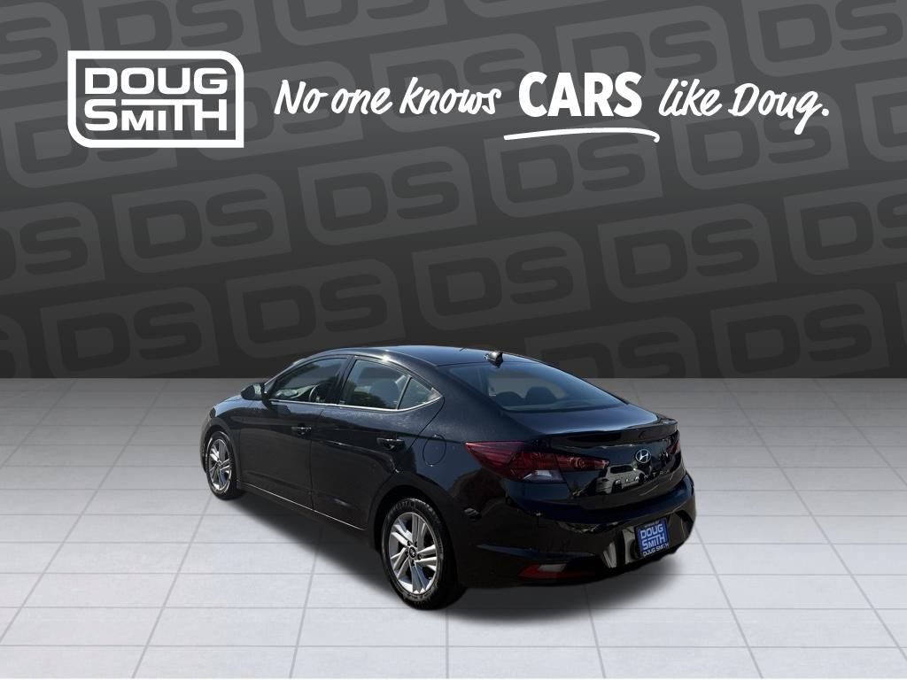 2020 Hyundai Elantra SEL photo 3
