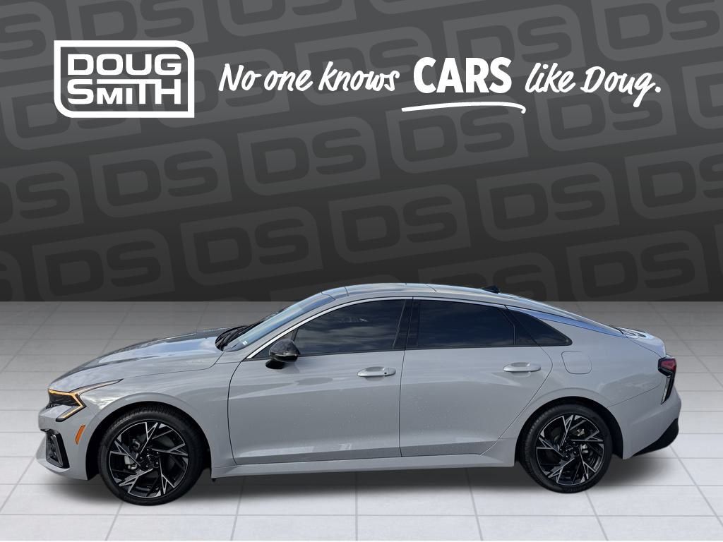 2025 Kia K5 GT-Line photo 2