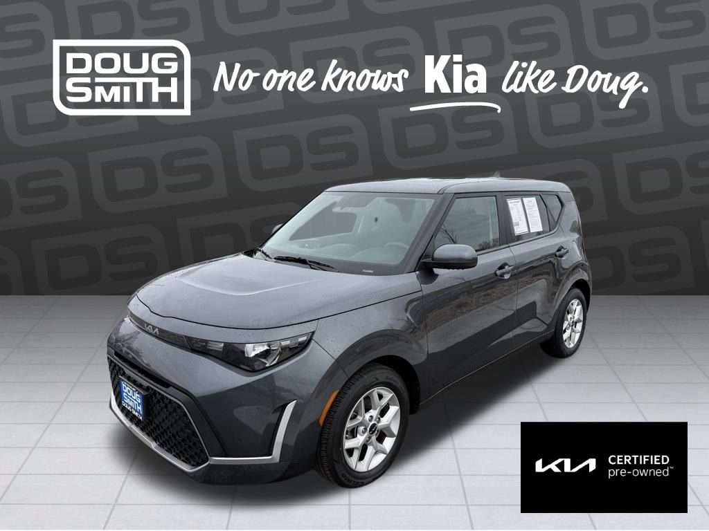 2023 Kia Soul LX's photo