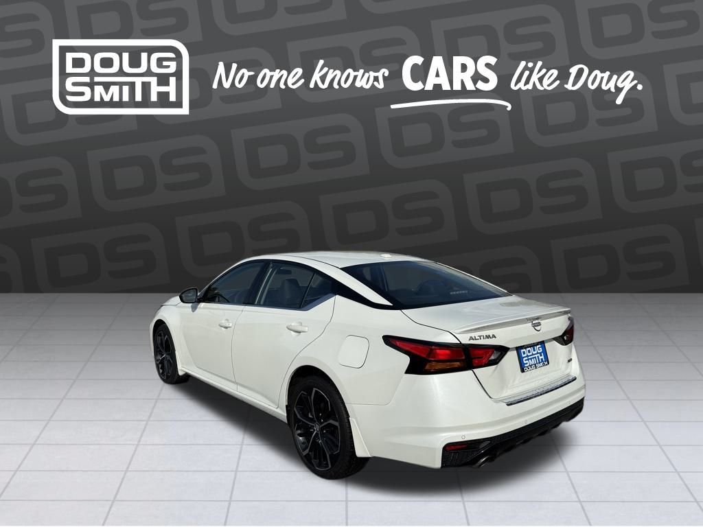 2023 Nissan Altima 2.5 SR photo 3