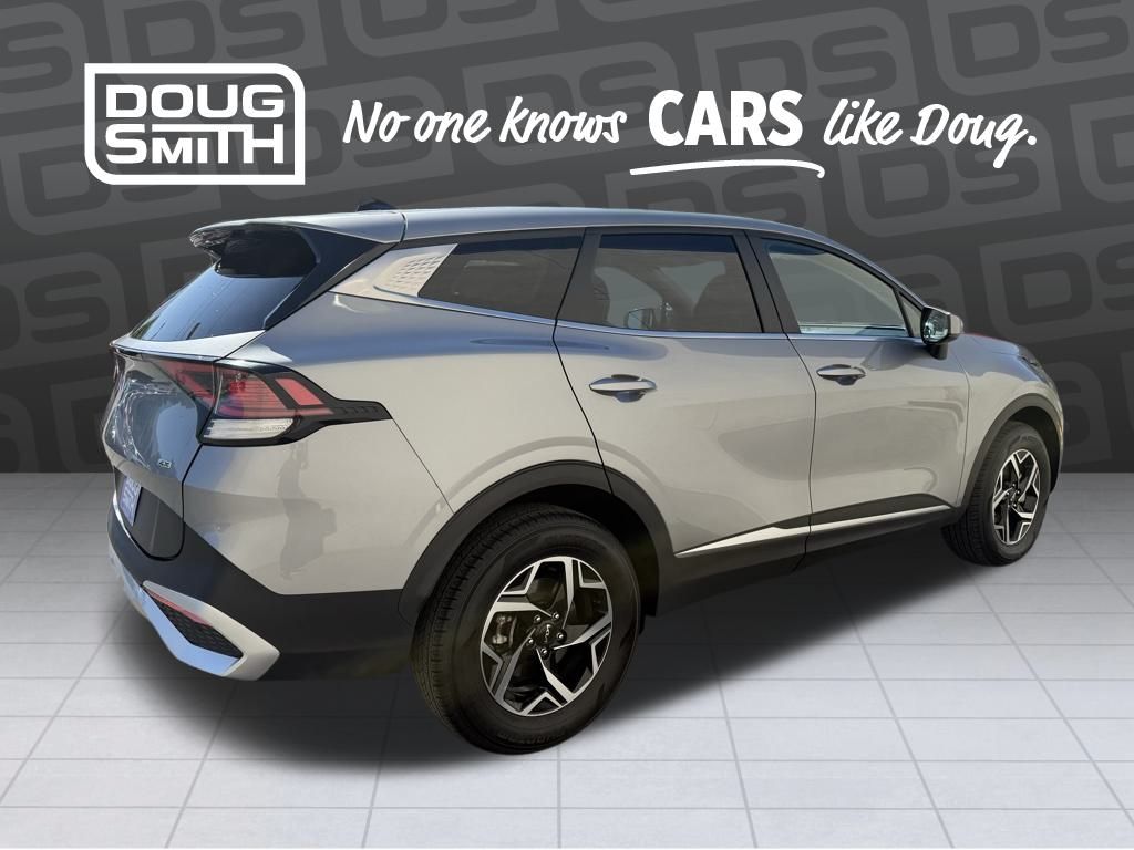 2023 Kia Sportage LX photo 2