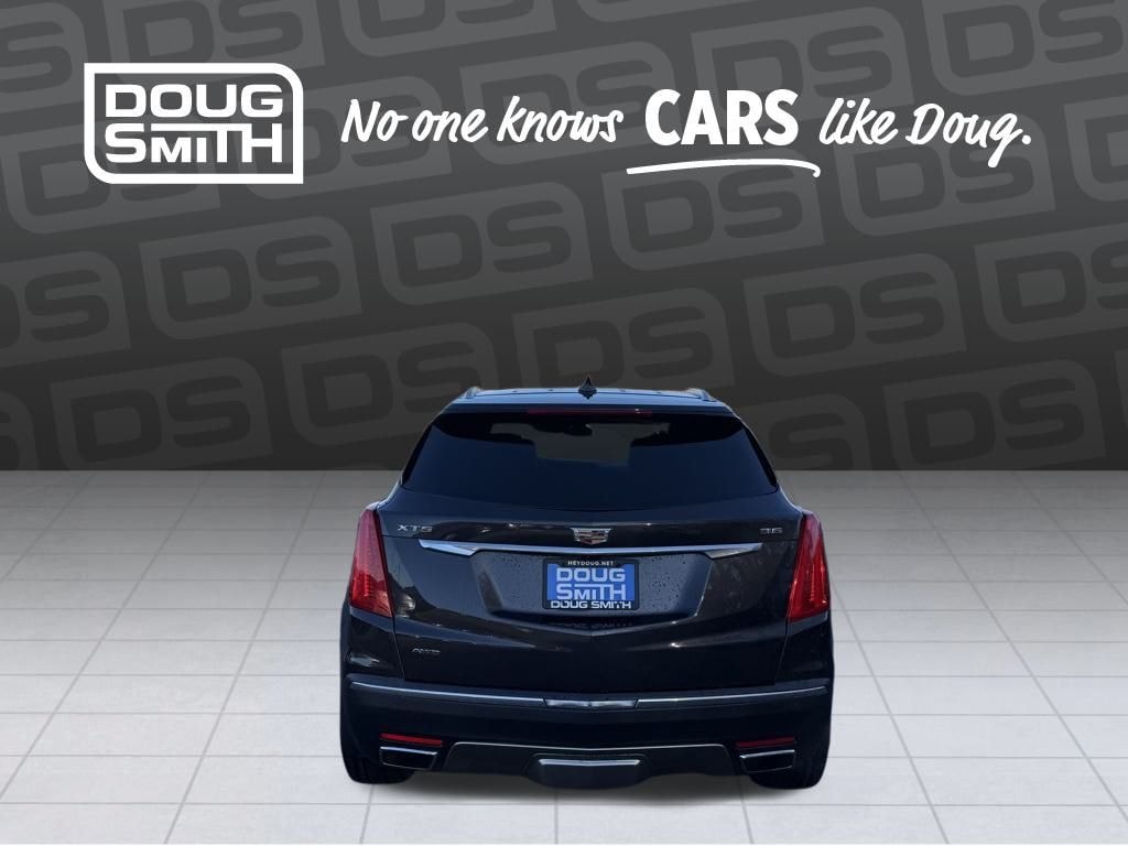 Used 2017 CADILLAC XT5 Platinum SUV