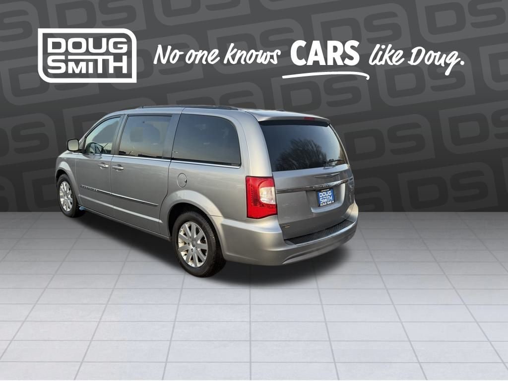 Used 2016 Chrysler Town & Country Touring Van LWB Passenger Van