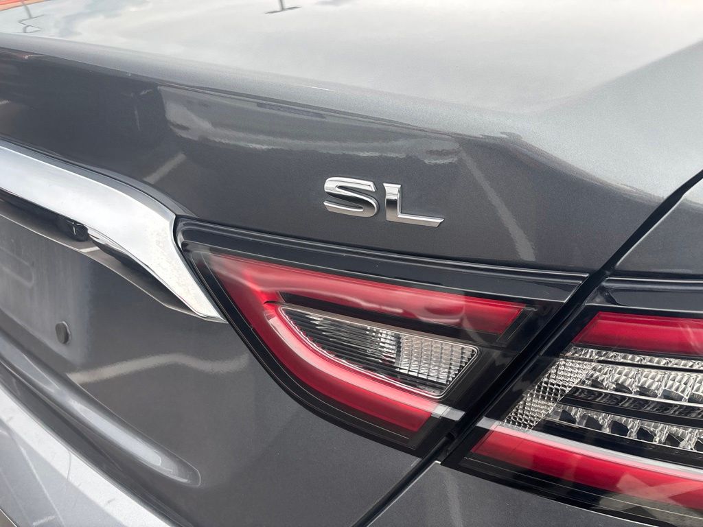Used 2019 Nissan Maxima SL with VIN 1N4AA6AVXKC372967 for sale in Lindon, UT