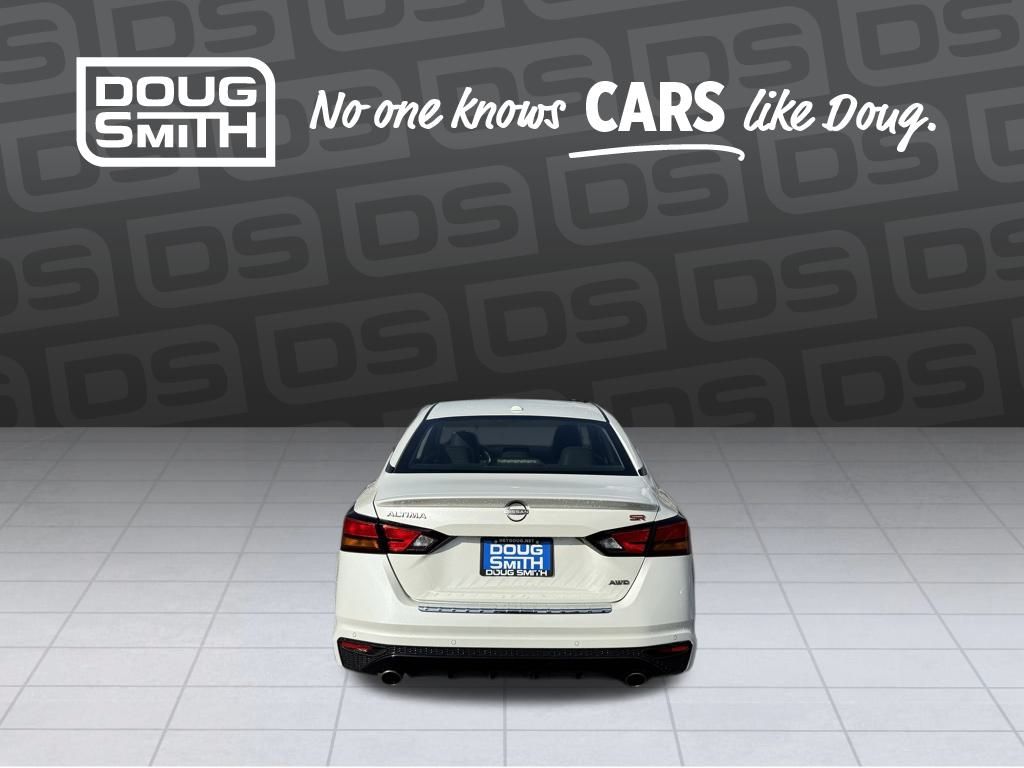 2023 Nissan Altima 2.5 SR photo 4