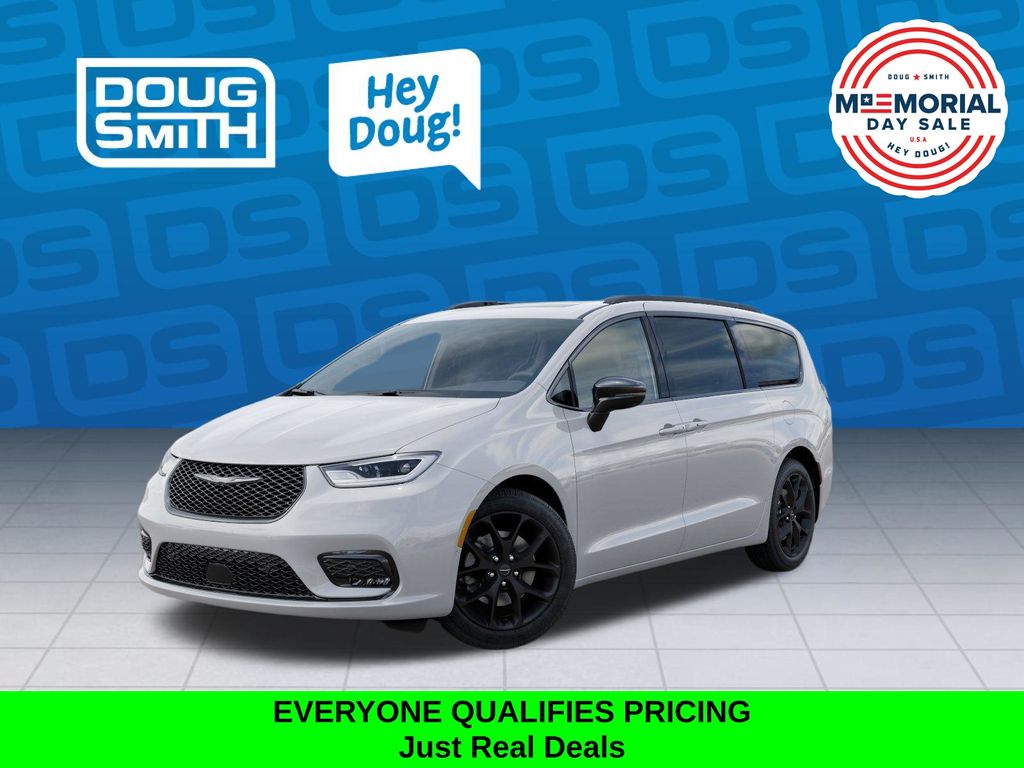 2026 Chrysler Pacifica Limited AWD's photo