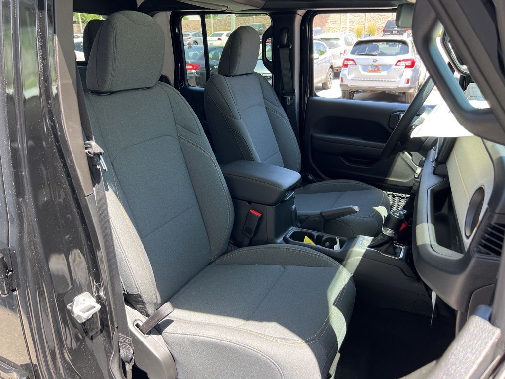 2025 Jeep Gladiator Sport S - Photo 22