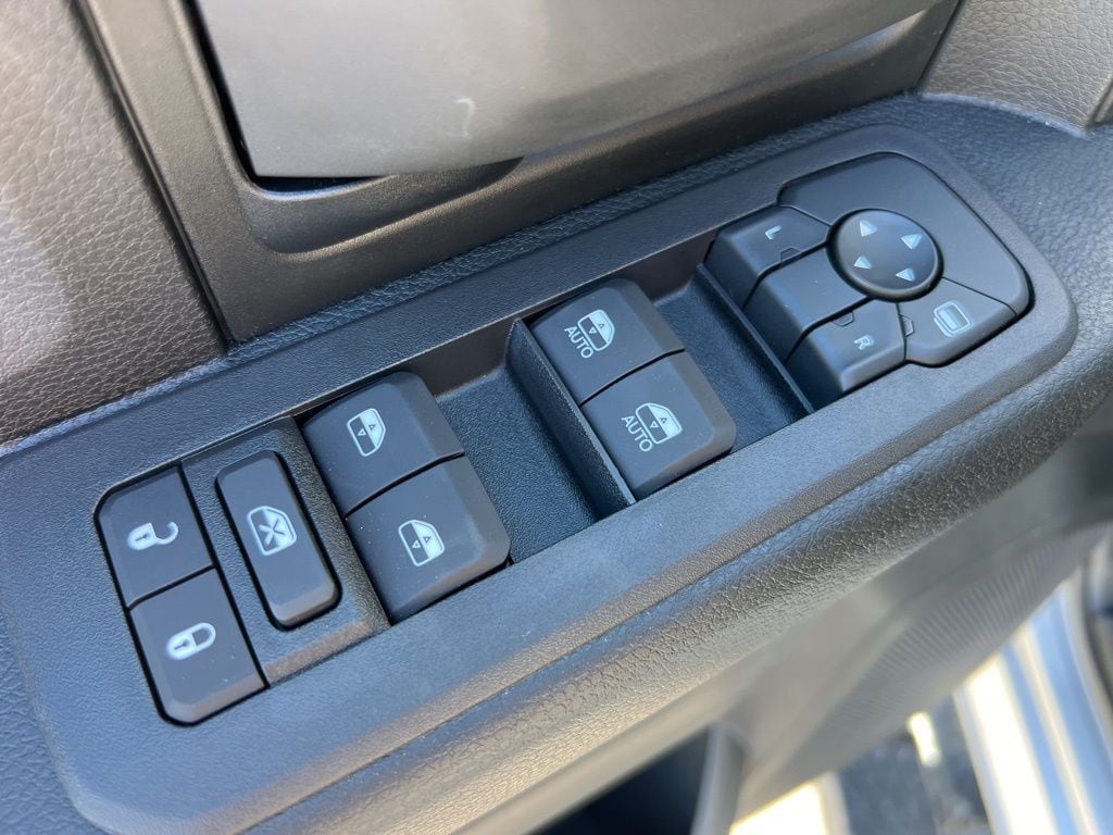 2026 RAM 3500 Tradesman - Photo 11