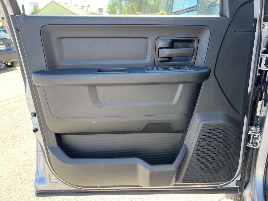 2026 RAM 3500 Tradesman - Photo 10