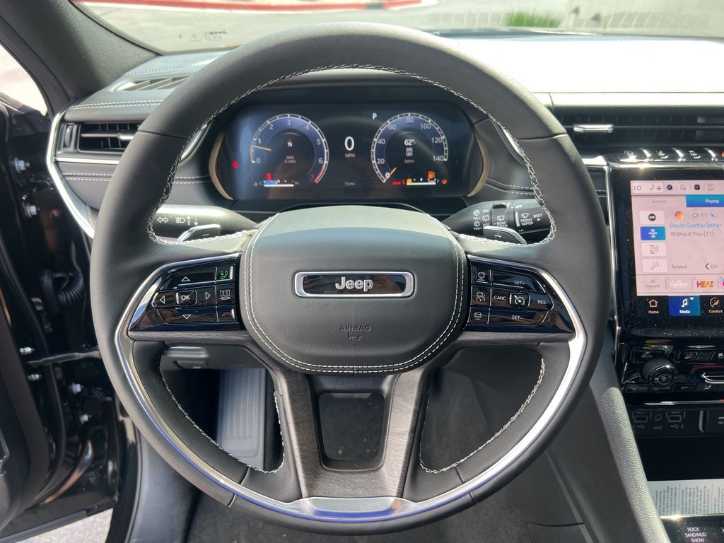 2025 Jeep Grand Cherokee L Overland - Photo 12