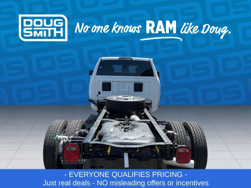 New 2025 Ram 5500 Chassis Cab 5500 TRADESMAN CHASSIS CREW CAB 4X4 84' CA Pickup