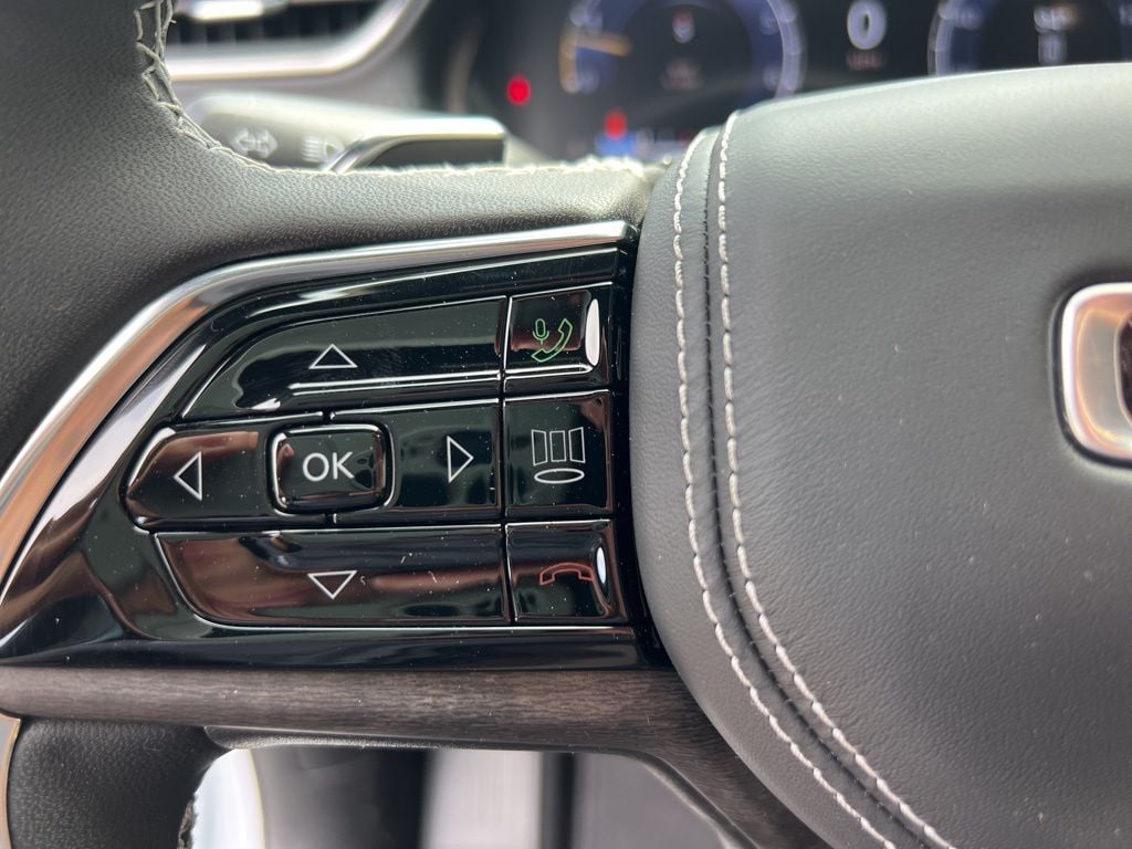 2025 Jeep Grand Cherokee Overland - Photo 12