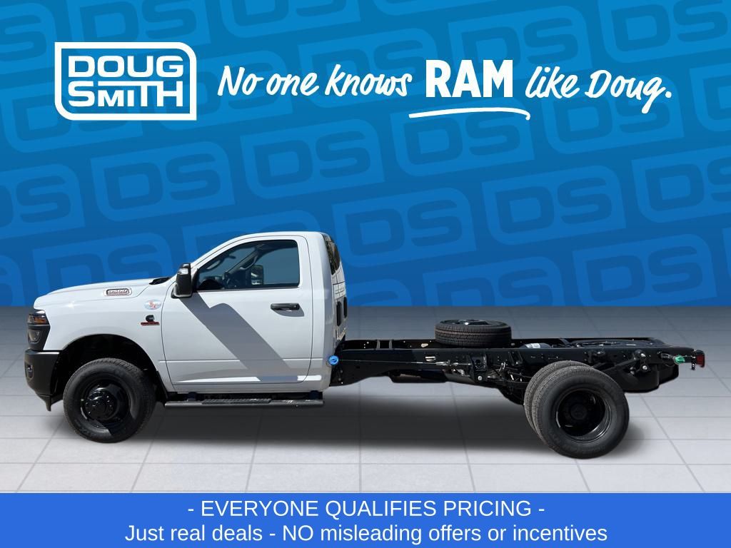 2026 Ram 3500 Tradesman photo 2