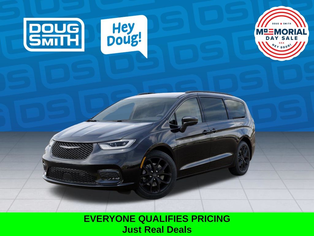 2026 Chrysler Pacifica Select AWD's photo