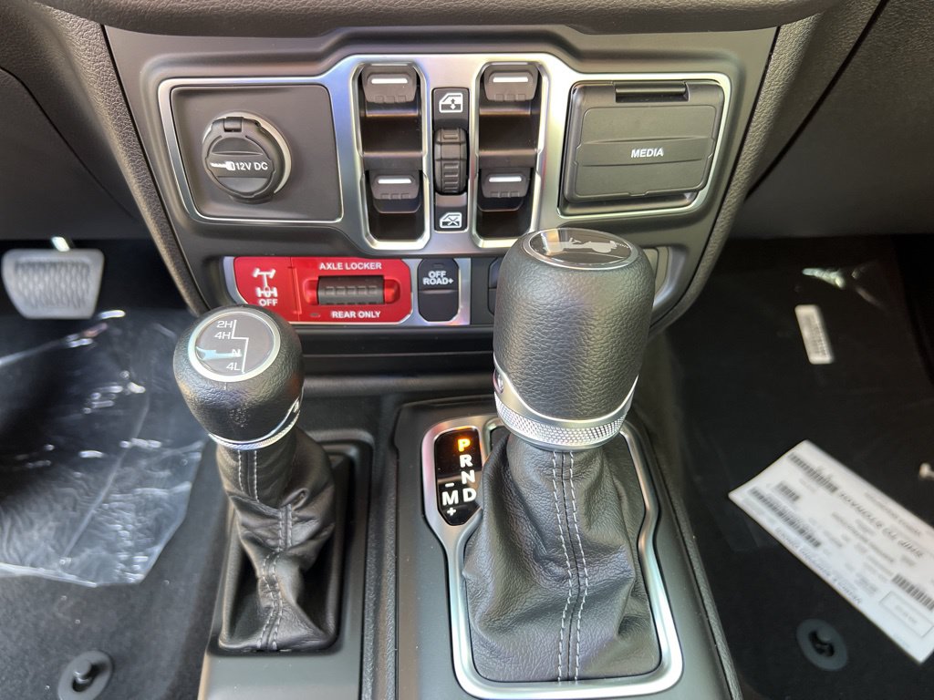2026 Jeep Wrangler 4-Door Willys - Photo 17