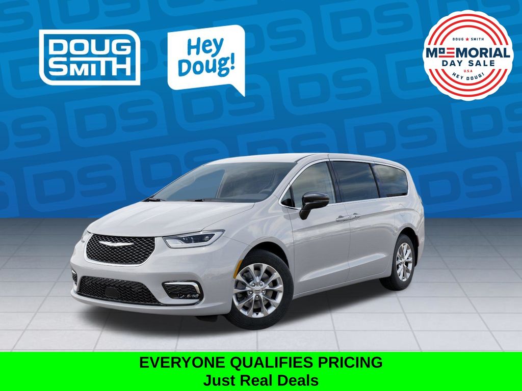2026 Chrysler Pacifica Select AWD's photo