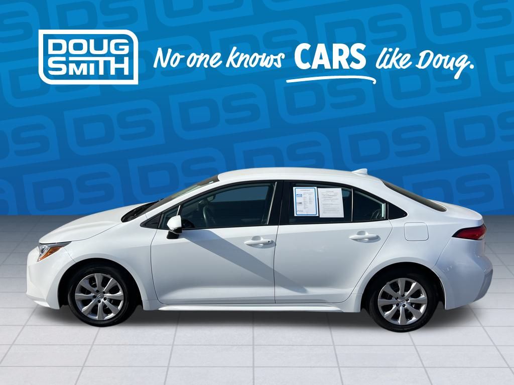 2024 Toyota Corolla LE photo 2